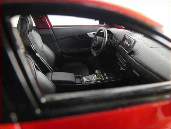 1:18 Audi RS4 Avant (B9) RED EDITION